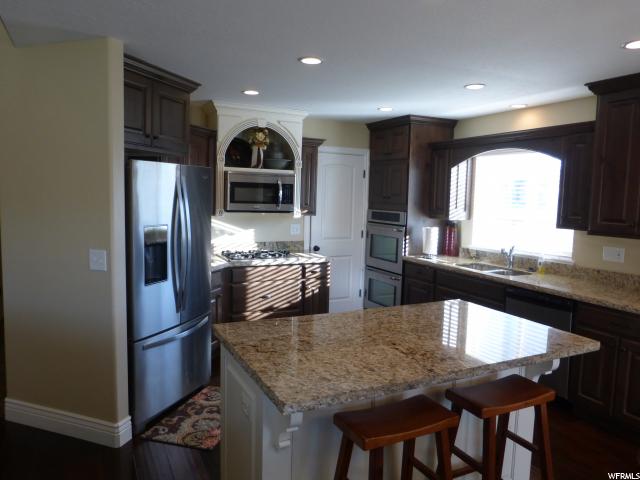 2385 E RILEY DR, Eagle Mountain, UT 84005