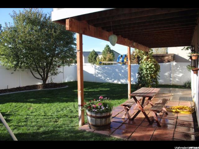 10852 S PINE SHADOW RD W, South Jordan, UT 84009