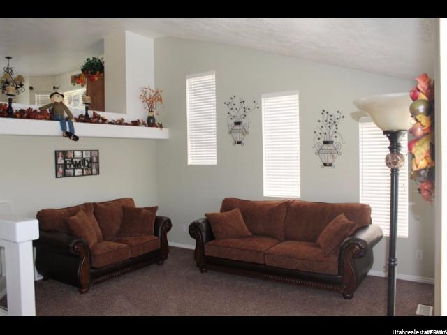 10852 S PINE SHADOW RD W, South Jordan, UT 84009
