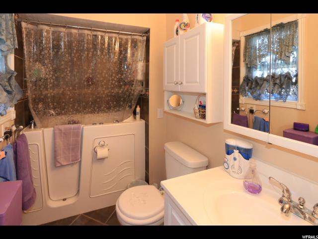 995 E CLAREMONT DR S, Bountiful, UT 84010