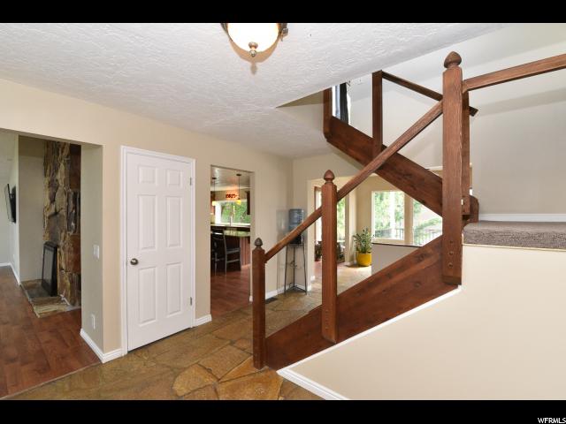 1402 E Maple Hills Dr, Bountiful, UT 84010