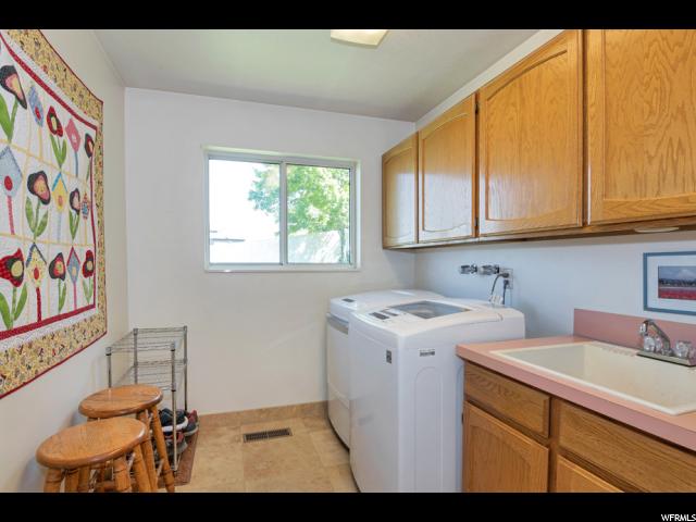 47 E 2050 N, Centerville, UT 84014