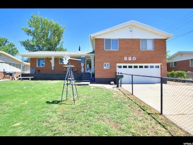 220 N Terrace Dr E, Clearfield, UT 84015