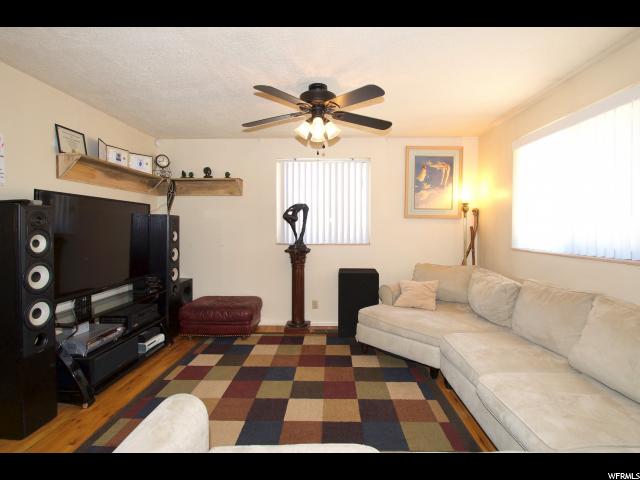 220 N Terrace Dr E, Clearfield, UT 84015