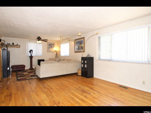 220 N Terrace Dr E, Clearfield, UT 84015