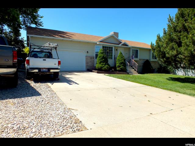 1187 W 1800 N, Clinton, UT 84015