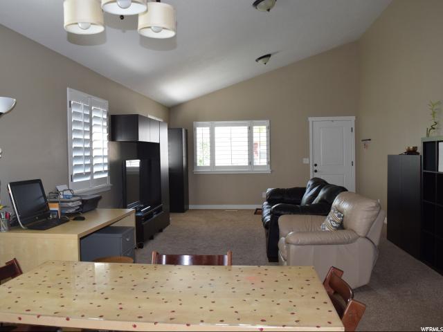 1033 W 250 N, Clearfield, UT 84015
