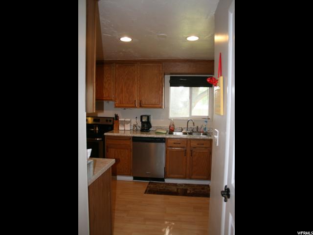 408 N 1500 W, Clinton, UT 84015