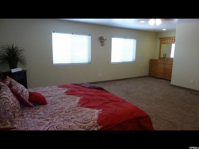 1078 W 2600 N, Clinton, UT 84015