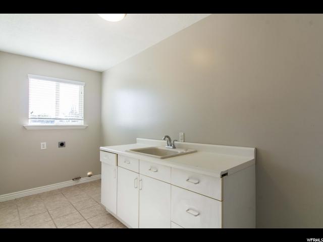 2283 S 100 W, Clearfield, UT 84015