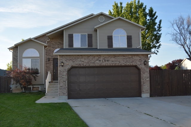 1154 West 2400 North, Clinton, UT 84015