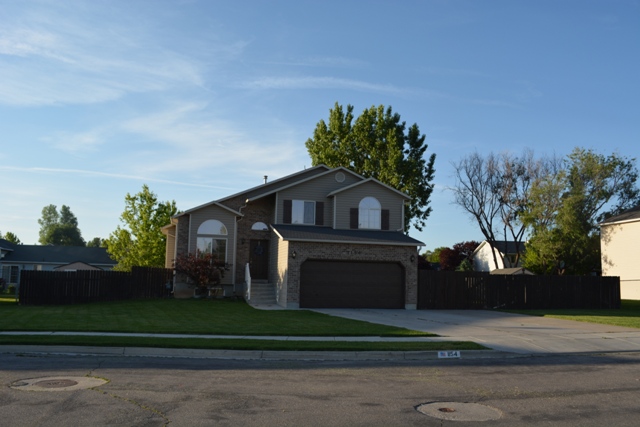 1154 West 2400 North, Clinton, UT 84015