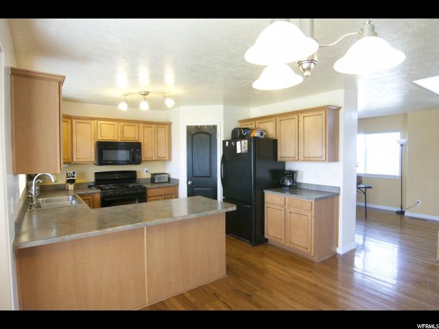 3133 W 2050 N, Clinton, UT 84015