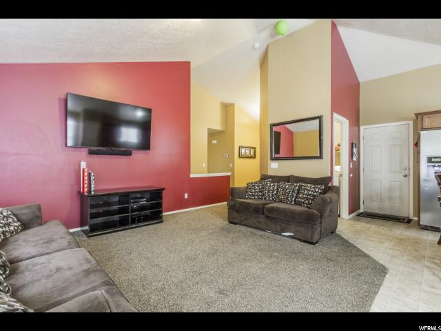 1407 N 2475 W, Clinton, UT 84015