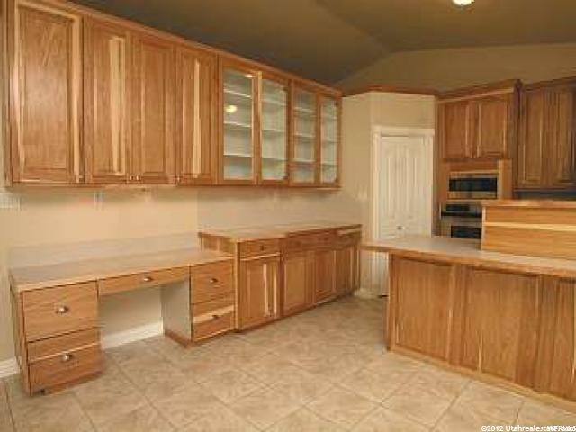 3433 W 1500 N, Clinton, UT 84015