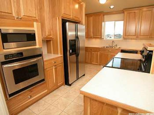 3433 W 1500 N, Clinton, UT 84015