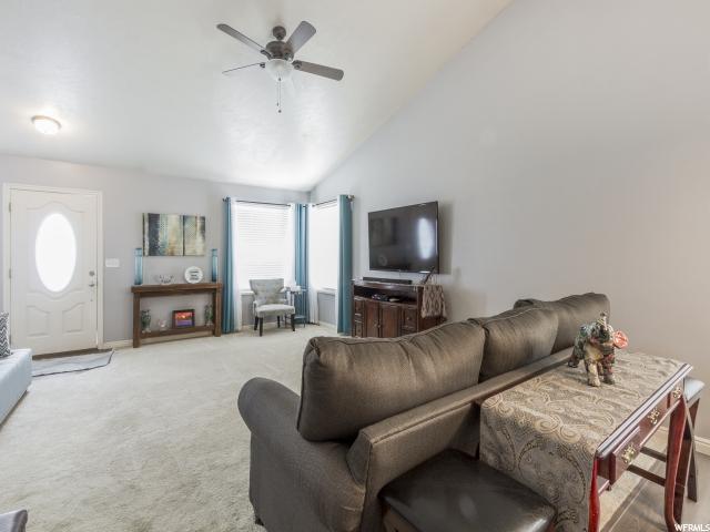 1272 W 1175 N, Clinton, UT 84015