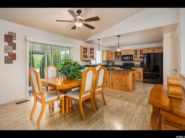 947 N 1445 W, Clinton, UT 84015
