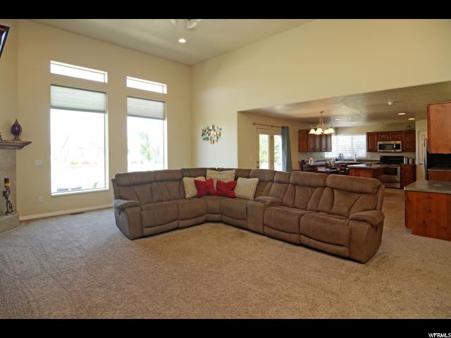 2604 W 2500 N, Clinton, UT 84015