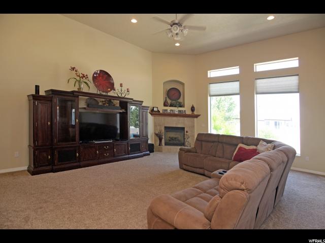 2604 W 2500 N, Clinton, UT 84015