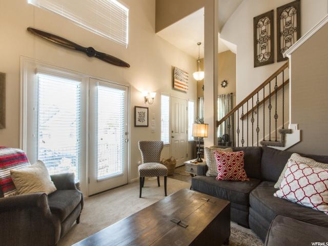 948 N SHEPARD CREEK PKWY, Farmington, UT 84025