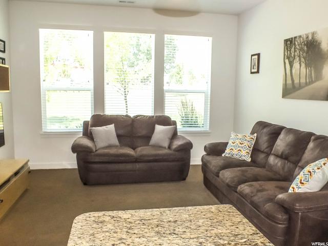945 W FAIRVIEW PASEO, Farmington, UT 84025