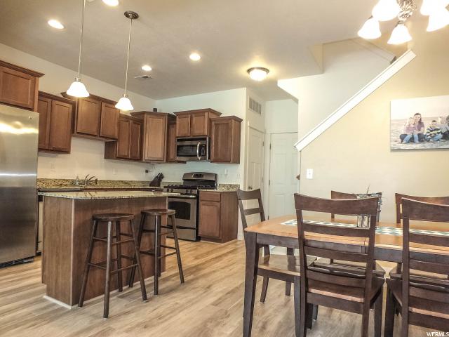 945 W FAIRVIEW PASEO, Farmington, UT 84025