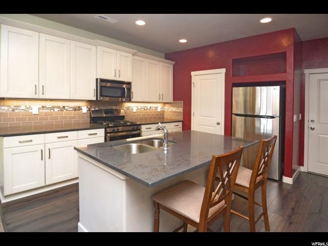 18 S 1100 W, Farmington, UT 84025