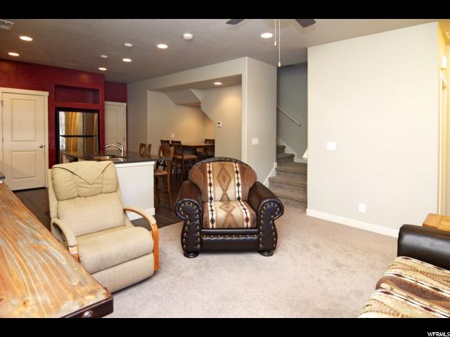 18 S 1100 W, Farmington, UT 84025