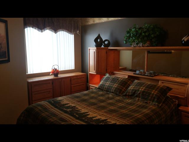 865 N HARBOR VILLAGE DR E, Garden City, UT 84028
