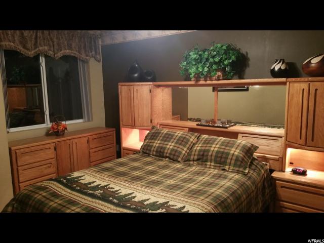 865 N HARBOR VILLAGE DR E, Garden City, UT 84028