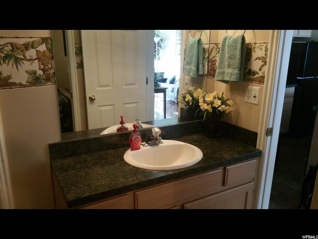 865 N HARBOR VILLAGE DR E, Garden City, UT 84028