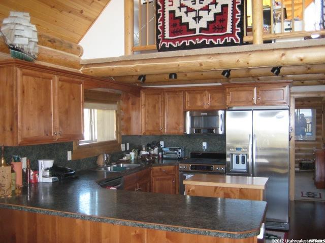 2890 S SNOWBERRY W, Garden City, UT 84028