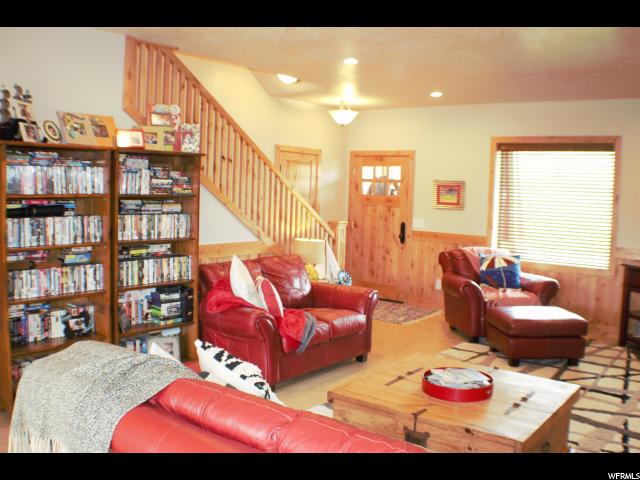 616 N North Lochwood Dr W, Garden City, UT 84028