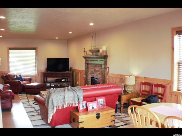 616 N North Lochwood Dr W, Garden City, UT 84028