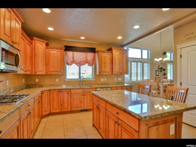 1303 S APPALOOSA Ave, Kaysville, UT 84037