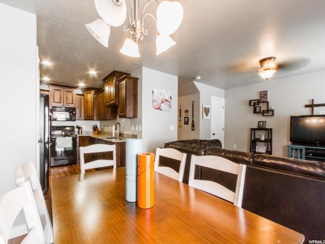 1809 E WHITETAIL DR N, Layton, UT 84040