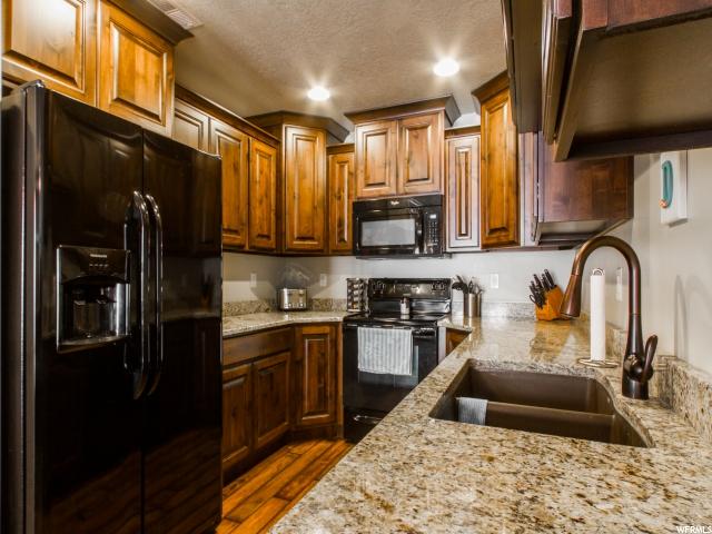 1809 E WHITETAIL DR N, Layton, UT 84040