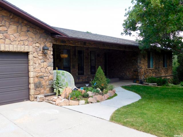 921 N WOODRIDGE DR E, Layton, UT 84040