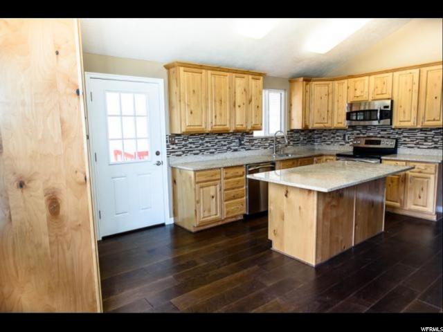 911 N 1500 E, Layton, UT 84040