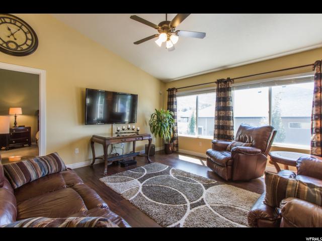 2044 E REDTAIL N, Layton, UT 84040