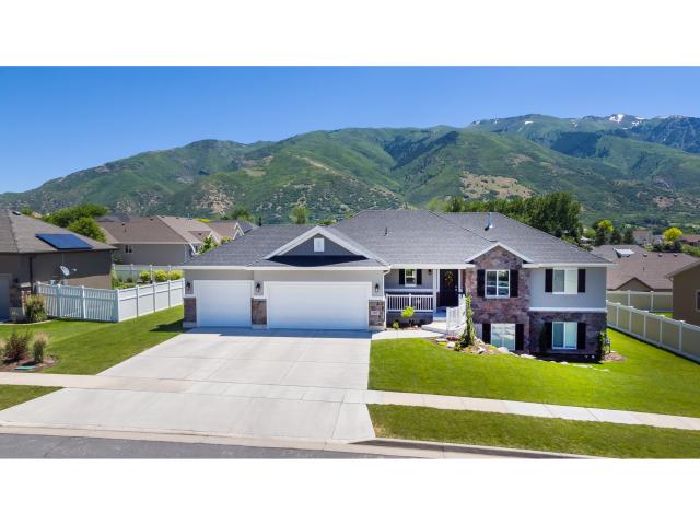 3372 N REDSHOULDER DR E, Layton, UT 84040