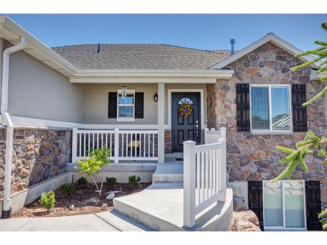 3372 N REDSHOULDER DR E, Layton, UT 84040