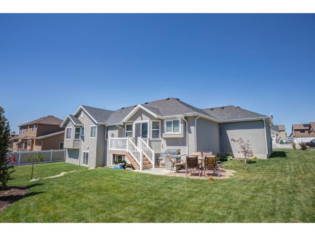 3372 N REDSHOULDER DR E, Layton, UT 84040