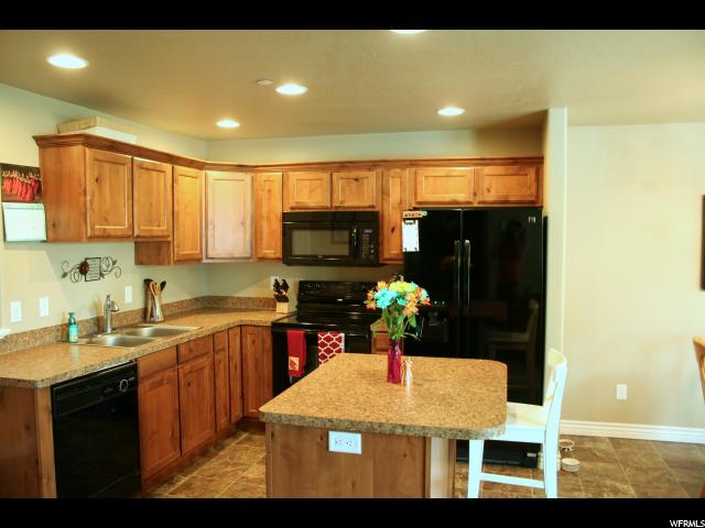 909 S MAIN ST, Layton, UT 84041