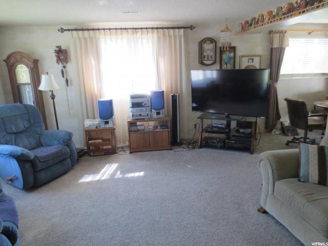 828 E 900 N, Layton, UT 84041