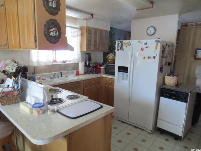 828 E 900 N, Layton, UT 84041