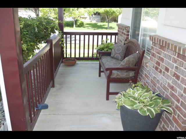 1379 S GRANITE DR, Layton, UT 84041