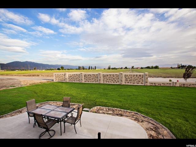 2115 W SPRUCE ST, Layton, UT 84041