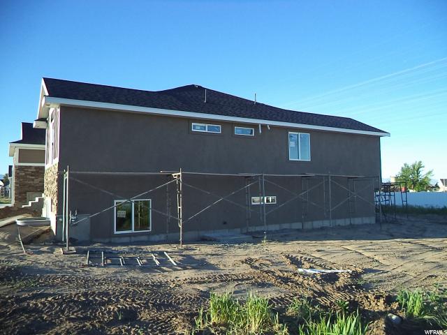 89 N VILLAGE PARK DR W, Layton, UT 84041